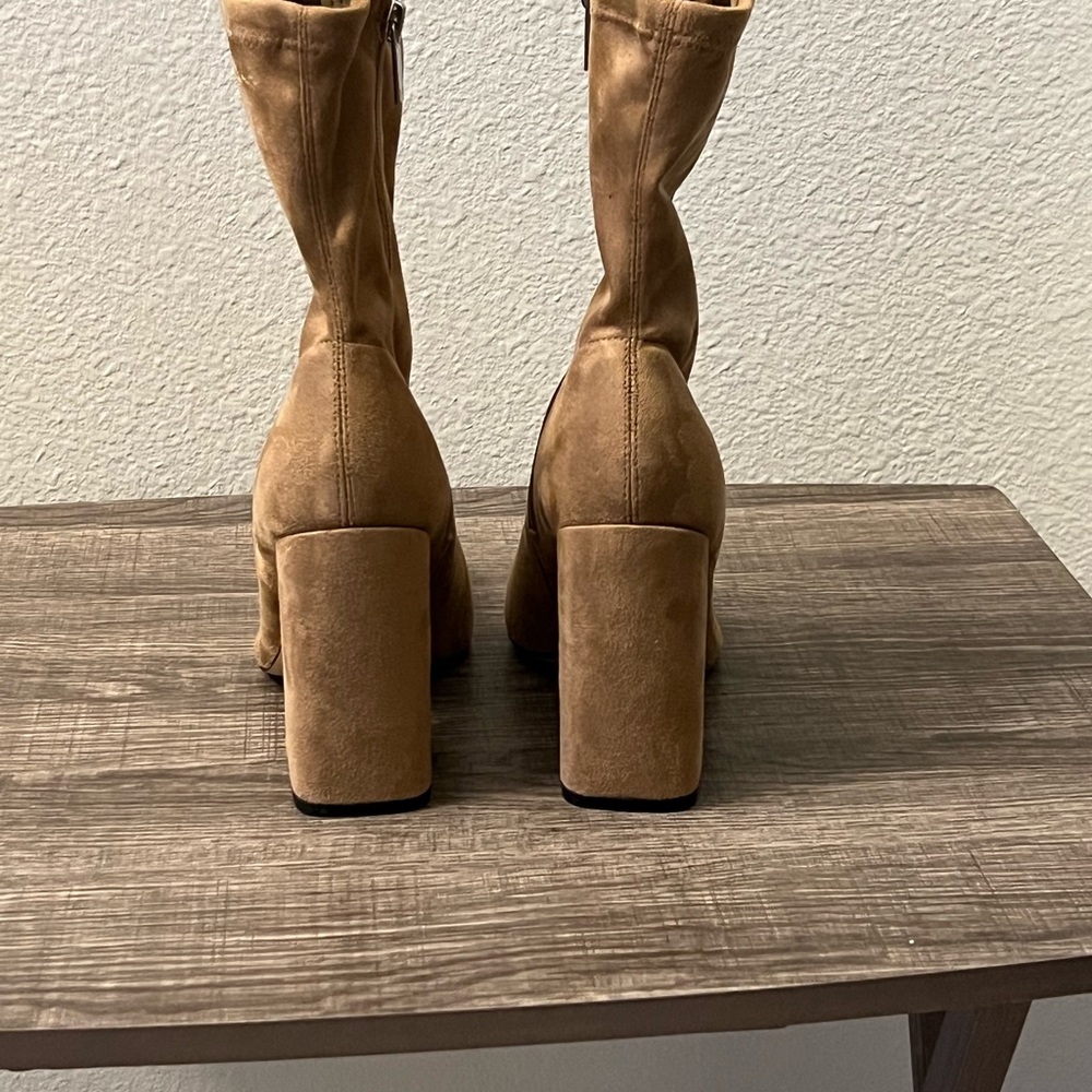 . Suede Pointed Chunky Heel Boot With Side Zipper. - image 2